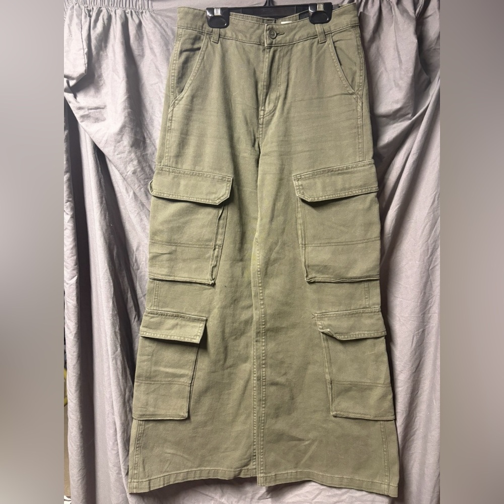 H&M womens Khaki Cargo Pants